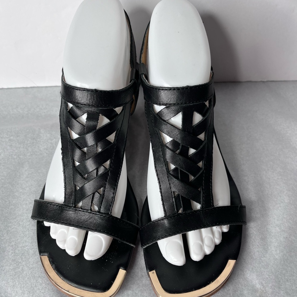 Isola Elegant Black Strappy Sandals size7